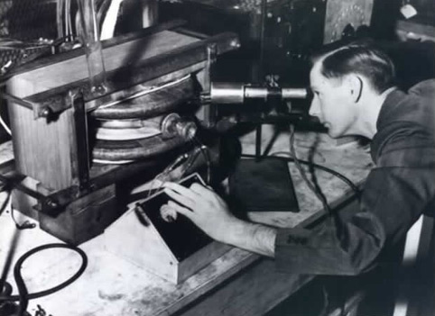 Donald Kerst with the first betatron, invented at the University of Illinois in 1940