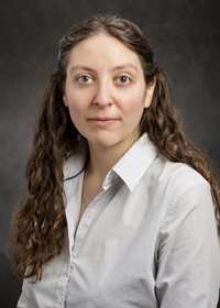 Illinois Physics Professor Jessie Shelton