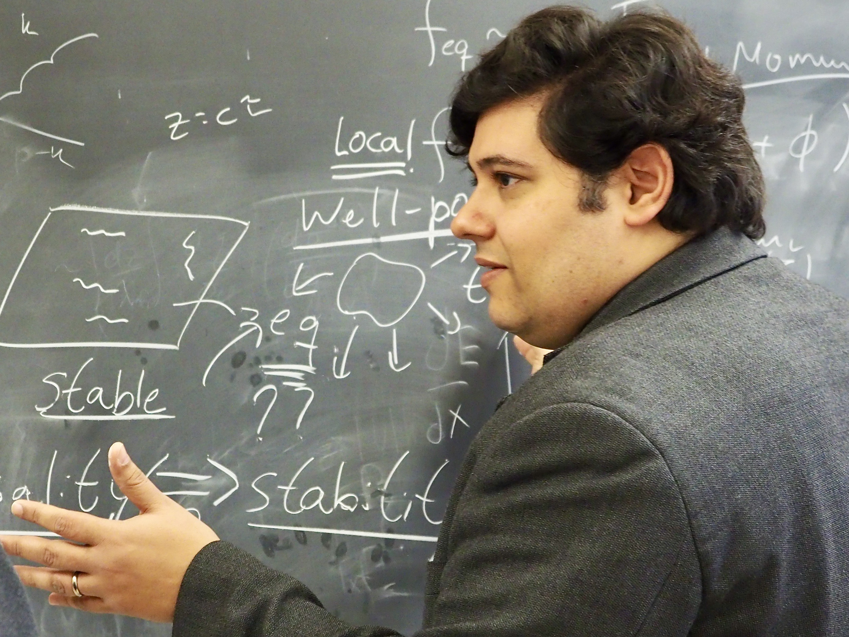 Professor Jorge Noronha explains the causality and stability properties of relativistic fluids.