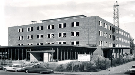 Construction of the new Physics Building